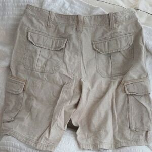 MarcAnthony Linen Men's Tan Cargo Bermuda